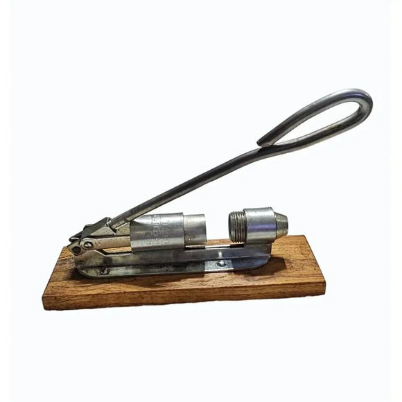 Old Reed's Nut Cracker Model-300 Original Box Made U.S.A 1950s Working Condition - Picture 2 of 16